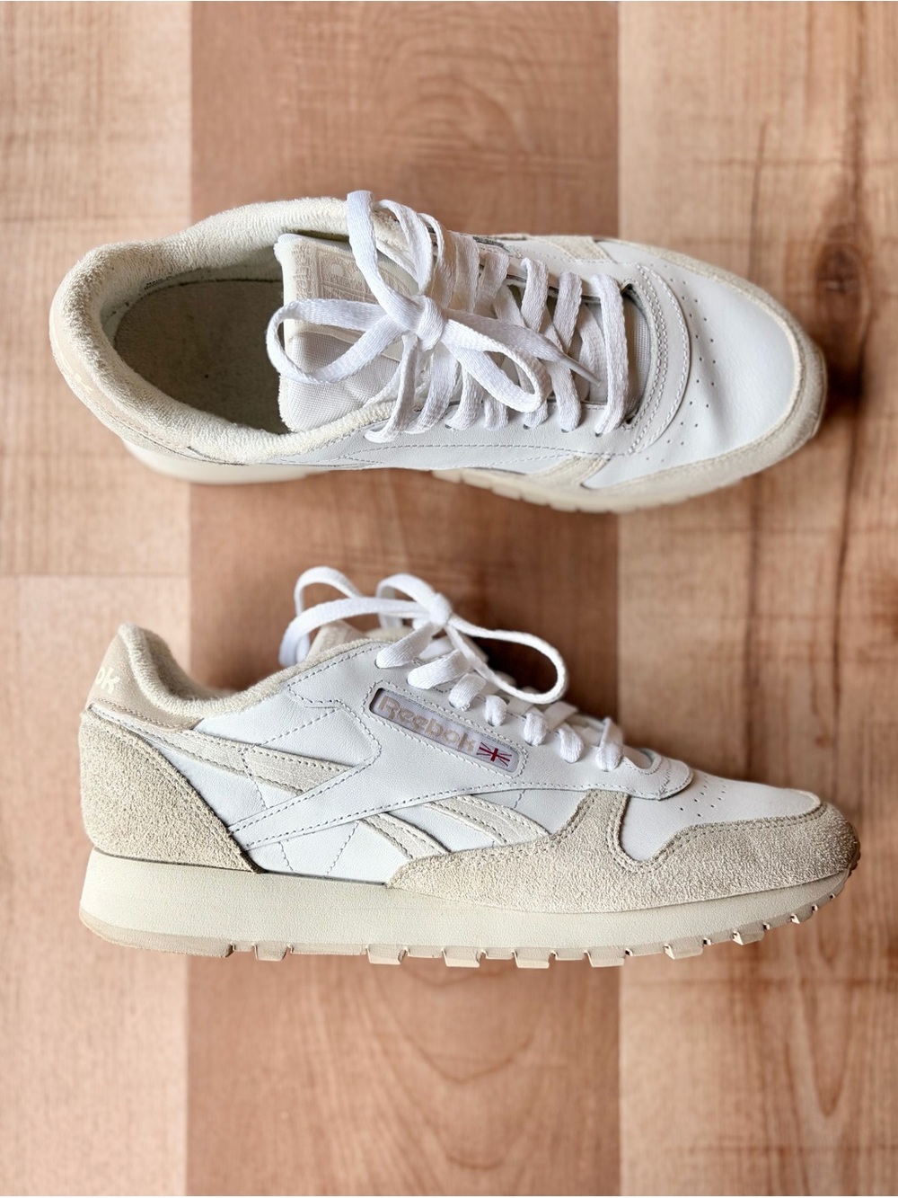 Reebok Women’s Classic Leather & Suede White Stucco Sneakers Size 8.5